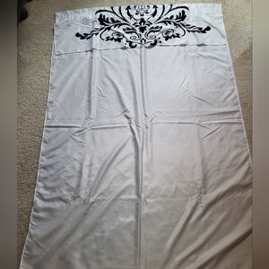 Elegant Black and White Panel Set